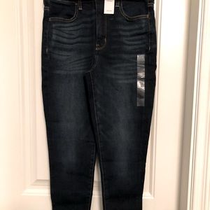 American Eagle dark denim *NEW*